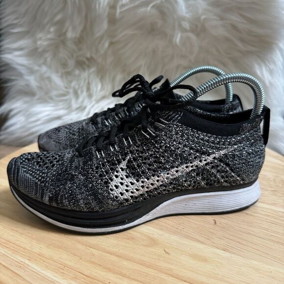 Lot of 2 Nike Flyknit Racer Oreo / Volt 2.0 Men's Sz 5 Women Sz 6.5 - Picture 4 of 16